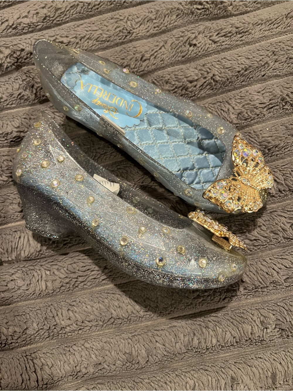 DISNEY STORE CINDERELLA GIRL SHOES 11/12 PLASTIC SHIMMER HEELS RHINESTONE NEW